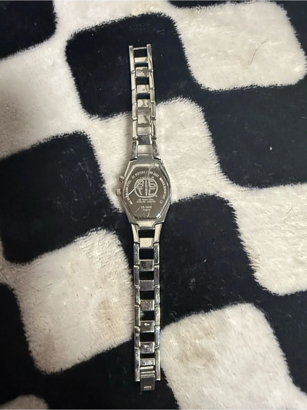 Fossil Silver-Tone Bracelet Watch with Red Dial